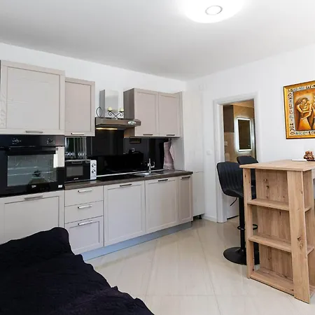 Apartament Arsa *