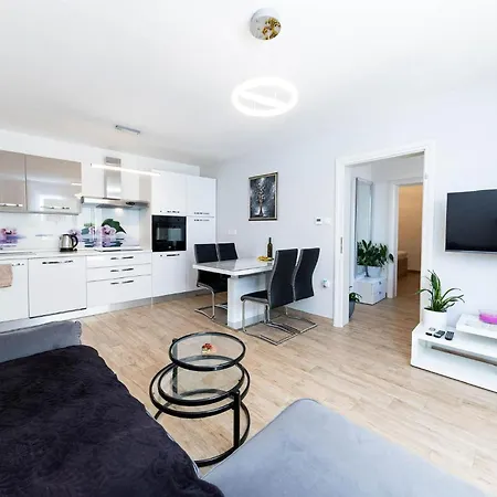 Arsa Apartament *